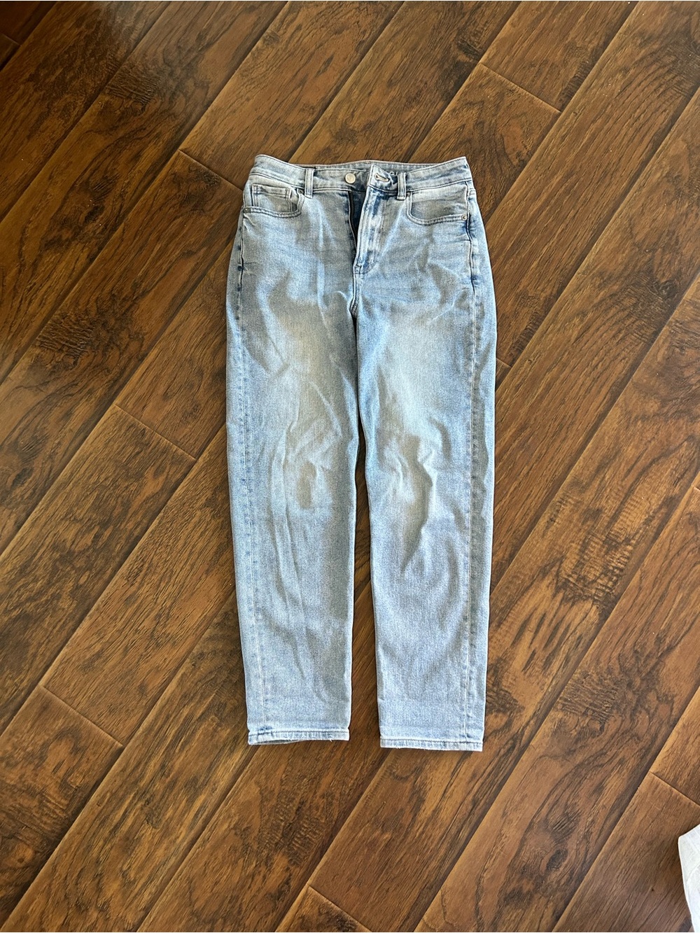 American Eagle Outfitters Light Wash High-Rise Straight Jeans